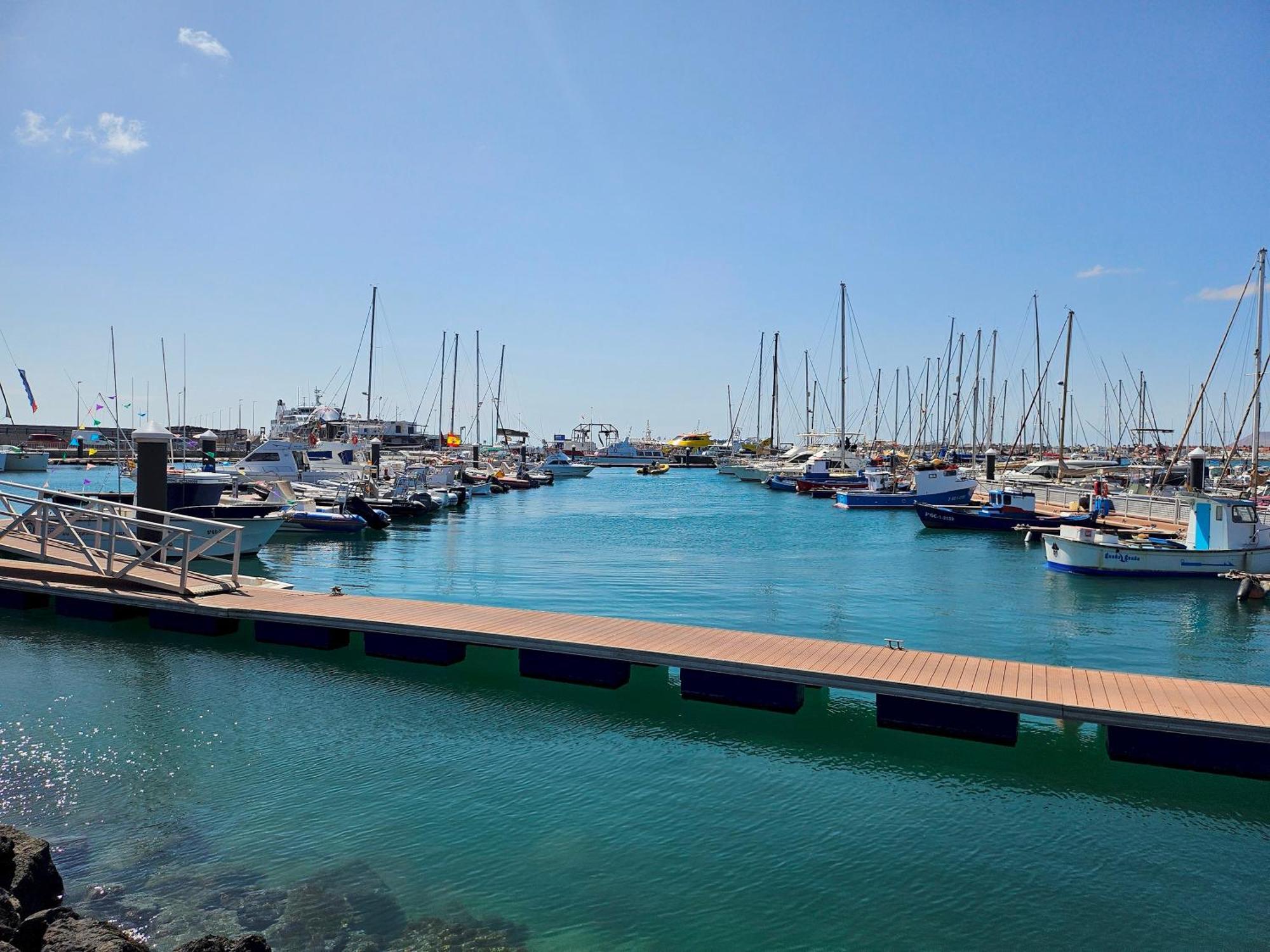 Хостел Corralejo Coliving By Amazzzing Travel Екстер'єр фото