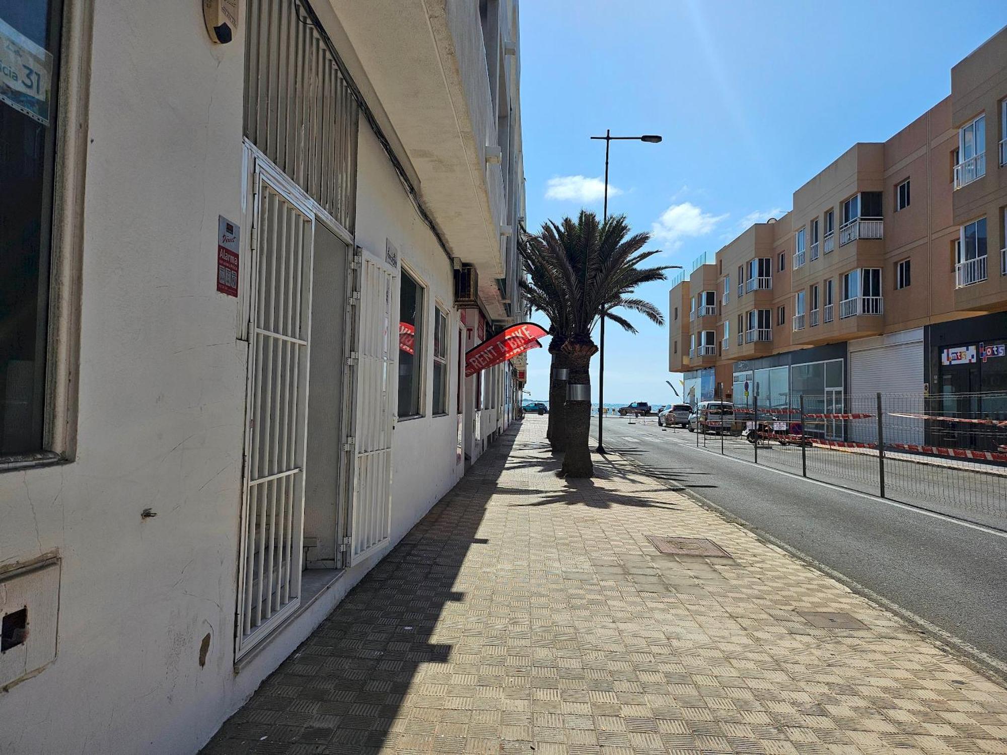 Хостел Corralejo Coliving By Amazzzing Travel Екстер'єр фото